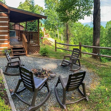 Villa Cozy Cabin With Hot Tub And Smoky Mountain Views! à Bryson City Extérieur photo