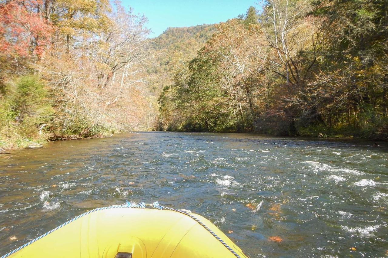 Villa Cozy Cabin With Hot Tub And Smoky Mountain Views! à Bryson City Extérieur photo