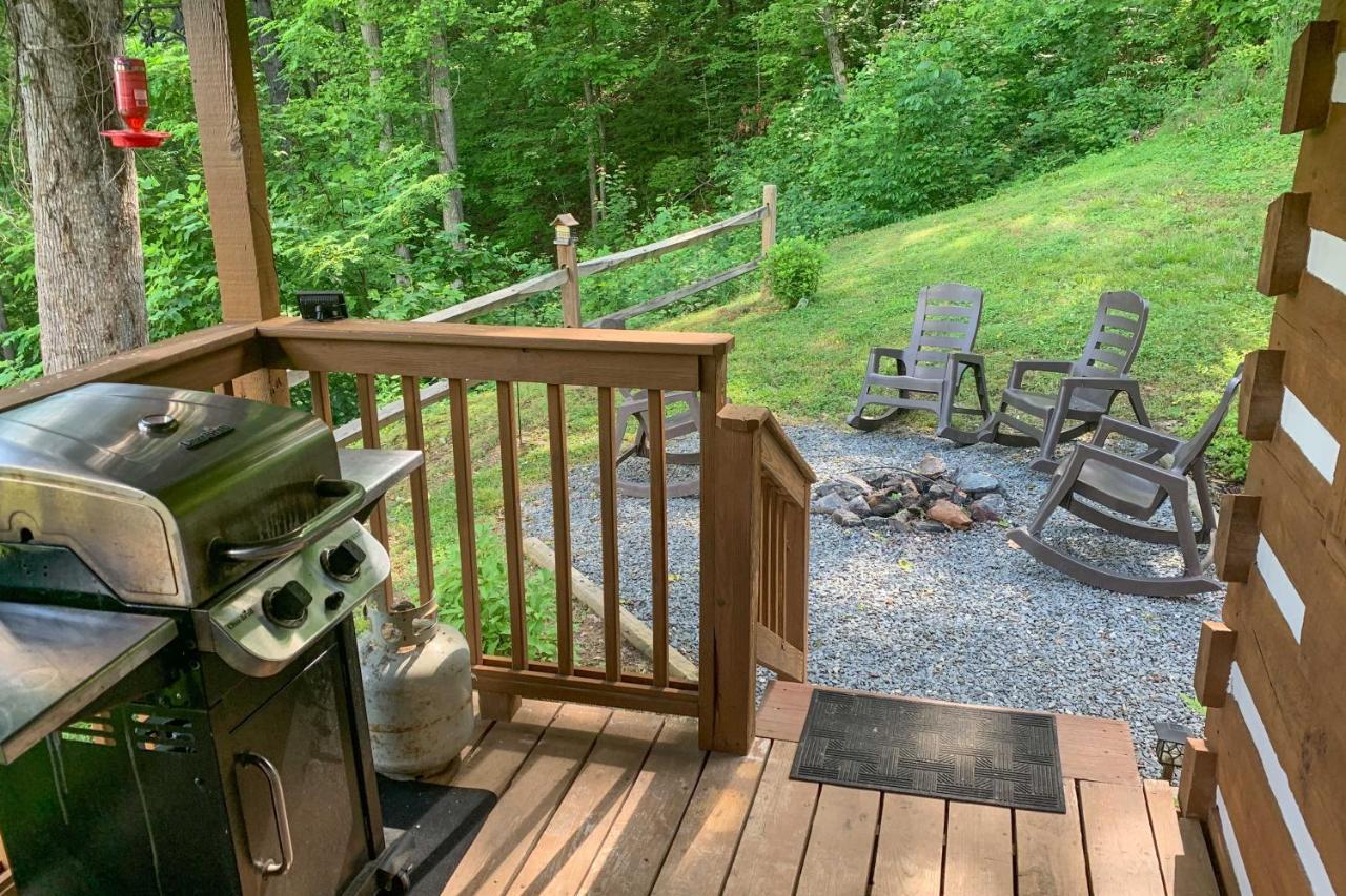 Villa Cozy Cabin With Hot Tub And Smoky Mountain Views! à Bryson City Extérieur photo