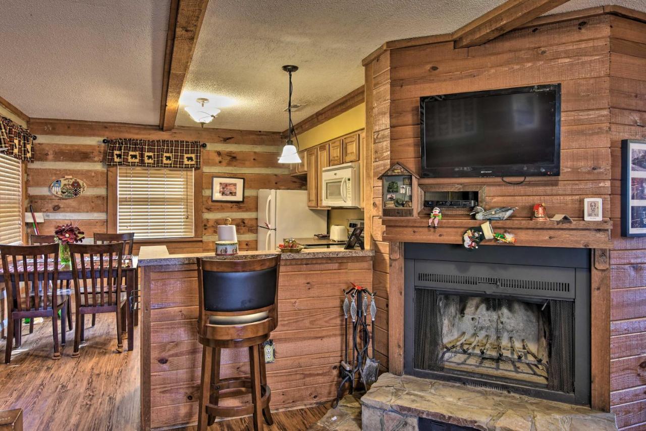 Villa Cozy Cabin With Hot Tub And Smoky Mountain Views! à Bryson City Extérieur photo