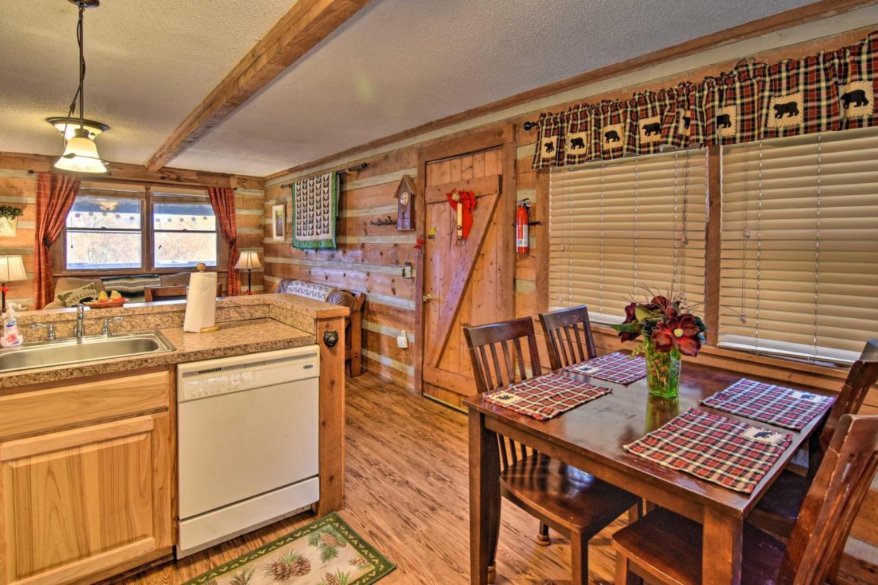 Villa Cozy Cabin With Hot Tub And Smoky Mountain Views! à Bryson City Extérieur photo