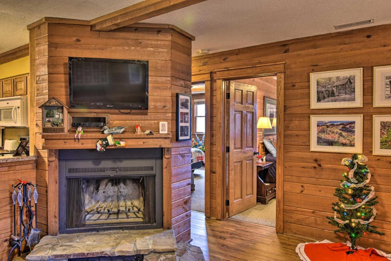 Villa Cozy Cabin With Hot Tub And Smoky Mountain Views! à Bryson City Extérieur photo