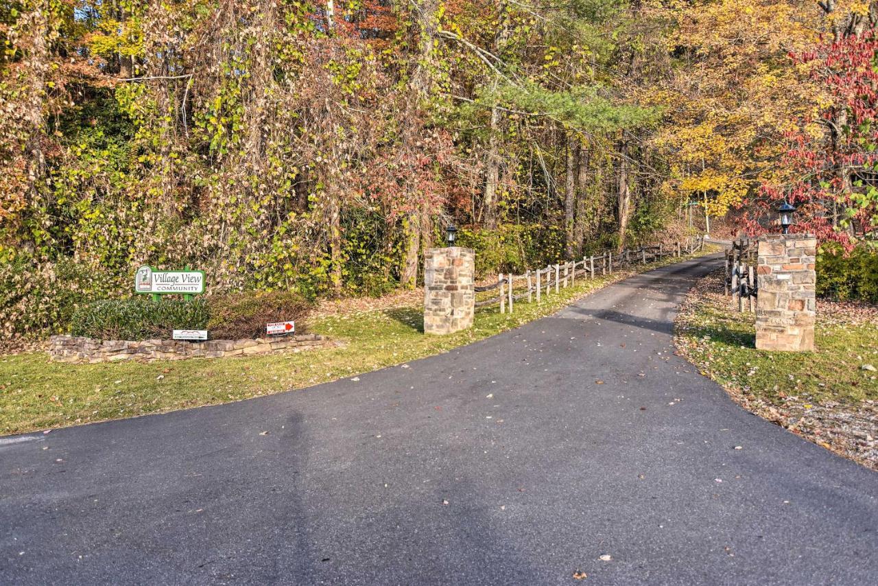 Villa Cozy Cabin With Hot Tub And Smoky Mountain Views! à Bryson City Extérieur photo